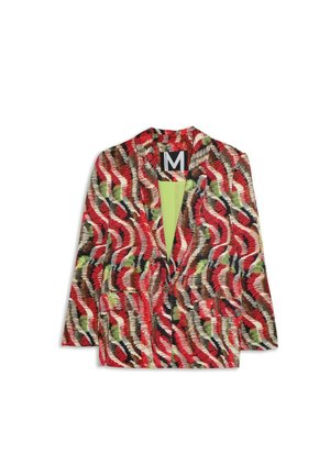 Blazer con un patrón ondulado multicolor en rojo, verde, negro, blanco y marrón, que cuenta con un botón único y dos bolsillos delanteros.