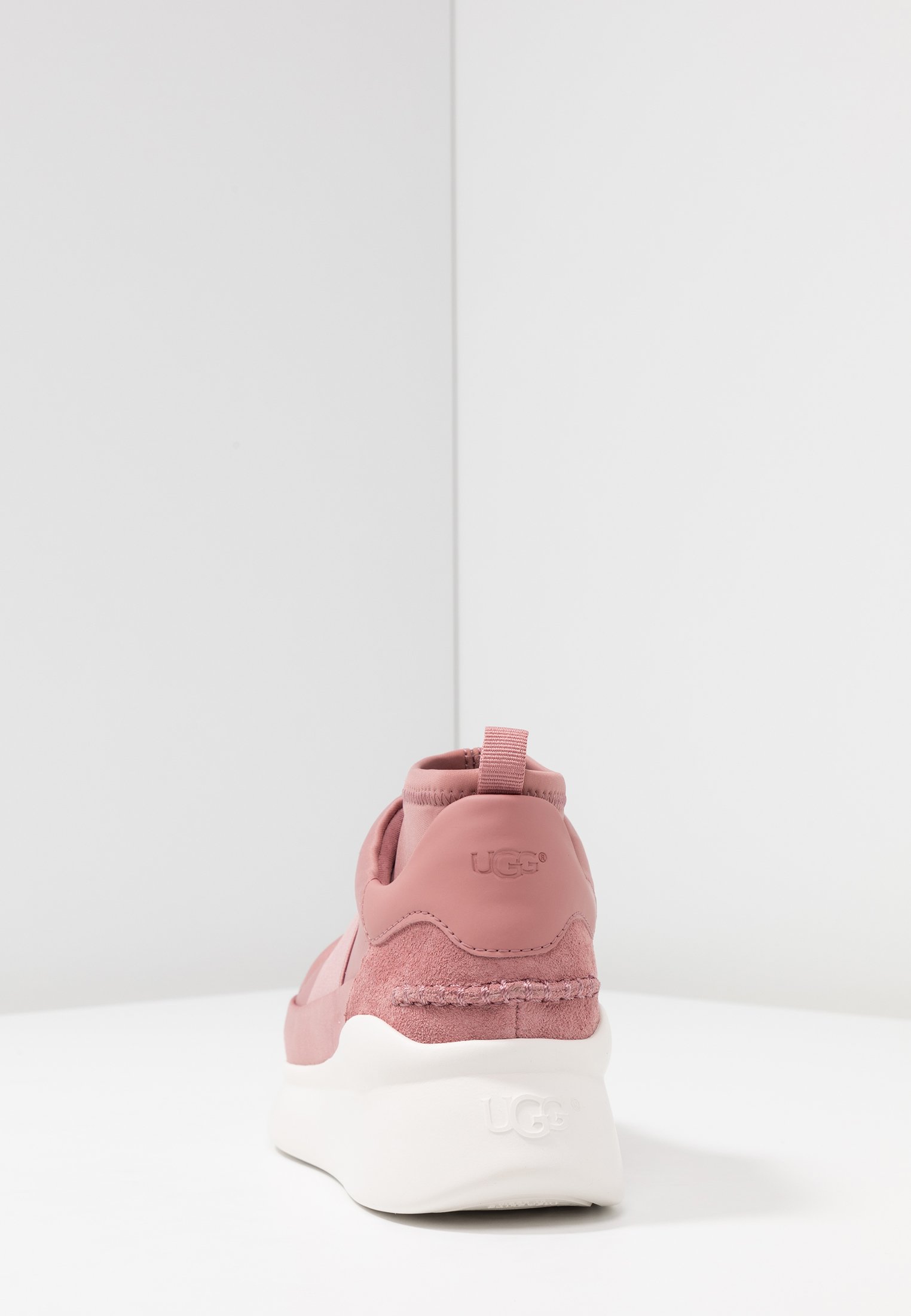 ugg neutra fluo ugg neutra fluo