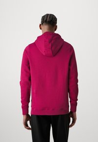 Lyle & Scott Ikdienas džemperis - rich burgundy