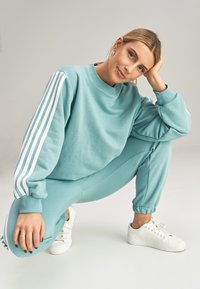 Figl - Dres