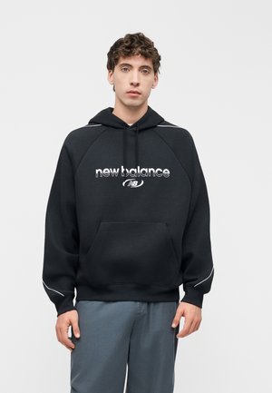 New Balance, TRACKSIDE HOODIE UNISEX - Felpa con cappuccio - black