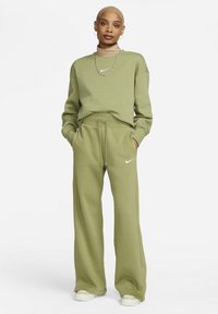 Nike Sportswear SPORTSWEAR PHOENIX FLEECE - Calças de fato de treino - alligator sail