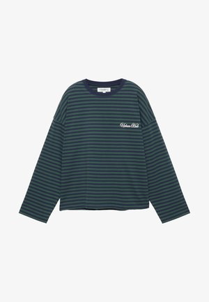 Tmavě modrá a zelená pruhovaná košile s dlouhým rukávem, kulatým výstřihem a nápisem "Urban Club" na levé straně hrudi.