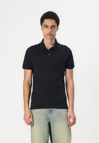 Abercrombie & Fitch 5-Pack Textured Icon Don't Sweat It Polos - Poloskjorter - white/rock ridge/sedona sage/heather grey/black