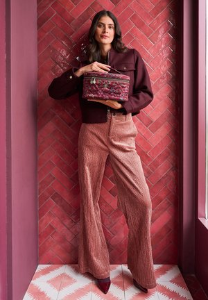 Pip Studio, CLEO BEAUTY CASE FLORA BANGELORE - Kulturbeutel - dark pink