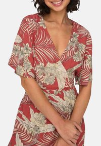 ONLY PALINA - Vestido informal - red
