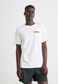 Converse STAINED GLASS - Trükipildiga T-särk - white