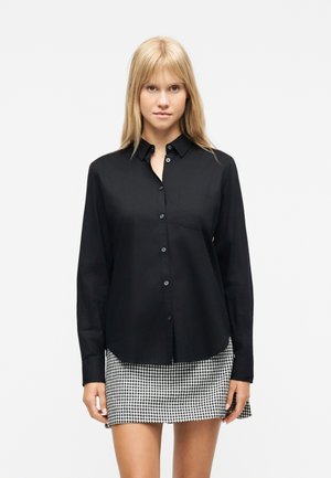 CLASSIC SHIRT - Blúzka so zapínaním na gombíky - true black
