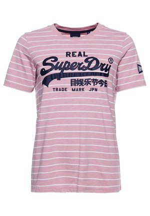 Różowo-biały pasiasty T-shirt z krótkim rękawem z "Real SuperDry" i japońskim tekstem nadrukowanym czarnym kolorem z przodu.
