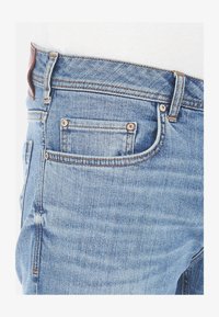 Seleccionado, aiden wash