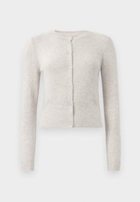 Cardigan en maille gris clair à manches longues, col rond, bord-côte aux ourlets et poignets, avec sept petits boutons ronds sur le devant.