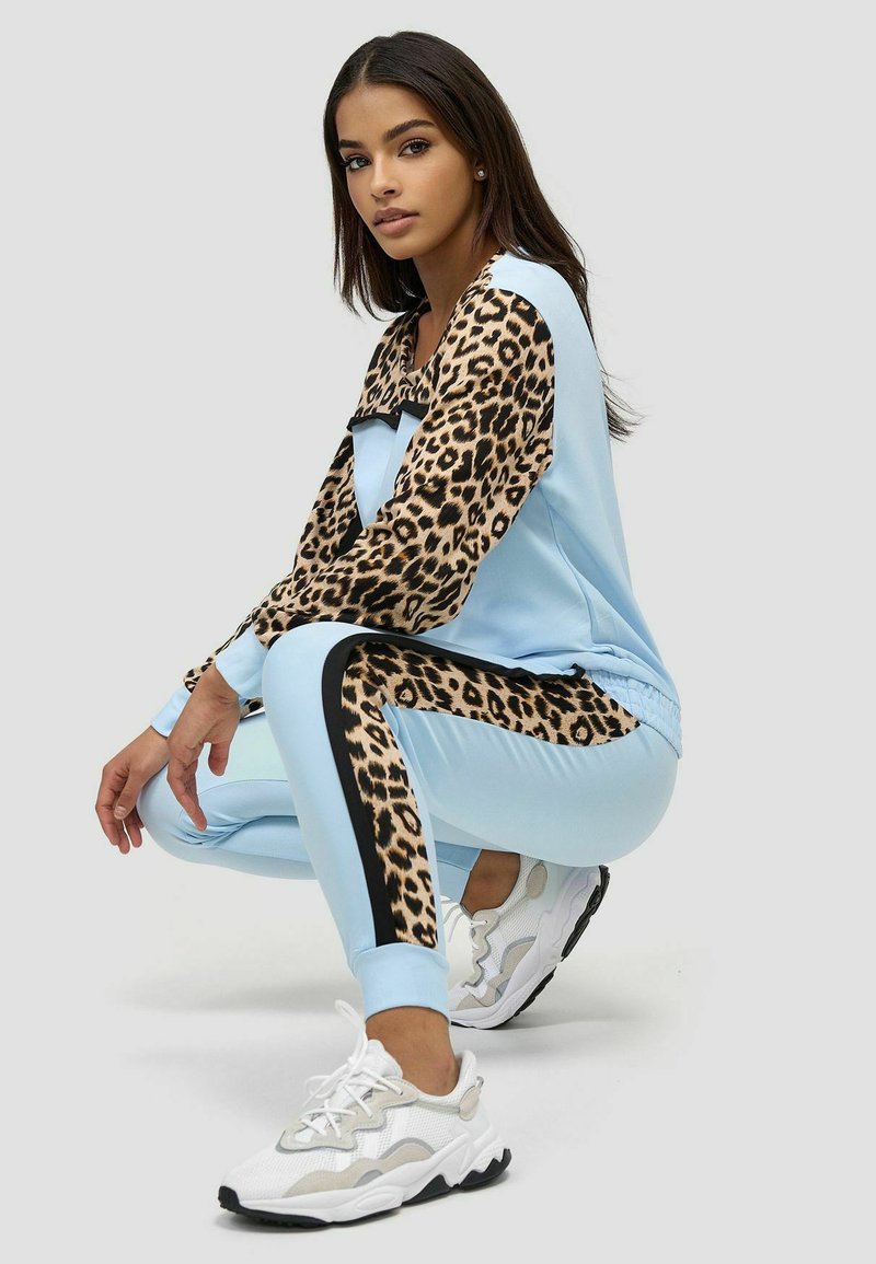 Damen Leichte Jacken | Holala LEO FASHION OOTD Trainingsanzug hellblau - YC20743 Damen Leichte Jacken | Holala LEO FASHION OOTD Trainingsanzug hellblau - YC20743