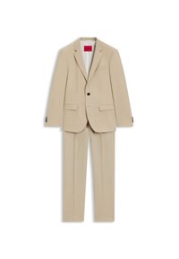 Beige men's suit with single-breasted jacket, black button, notch lapel, flap pockets, and matching straight-leg trousers.