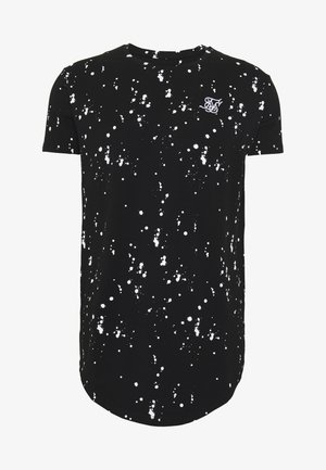 Schwarzes T-Shirt mit kurzen Ärmeln, weißem Farbspritzmuster und kleinem weißem Logo auf der oberen linken Brust.