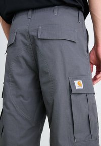 Carhartt WIP REGULAR CARGO COLUMBIA  - Pantaloni scurți - graphite
