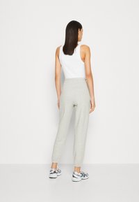 GAP HERITAGE JOGGER - Joggebukse - light heather grey
