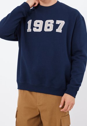Sweater - dark blue