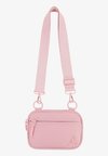 JAW ALPHA CAMERA BAG - Taška cez plece - pink glaze