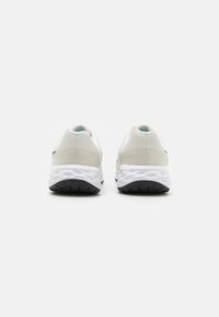 Nike Performance NIKE REVOLUTION 6 (GS) - Løpesko for vei - summit white/diffused blue/light bone/blue lightning
