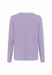 Helllila gerippter Strickpullover mit langen Ärmeln, Rundhalsausschnitt und lockerer Passform. Keine sichtbaren Nähte oder Verzierungen.