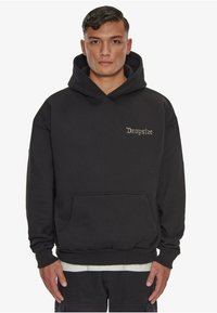 Schwarzer Kapuzenpullover aus Baumwollmix, mit einer Fronttasche und "Dropsize" in Silber auf der Brust gestickt.