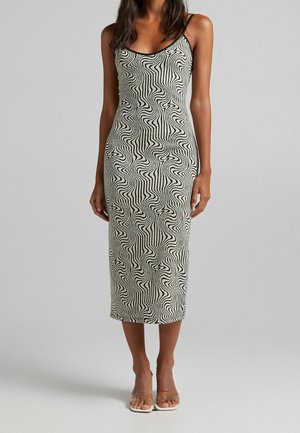 Bershka Pouzdrové šaty - black