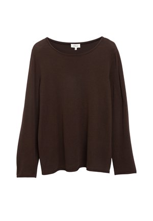 Bruine shirt met lange mouwen en ronde hals, eenvoudig ontwerp, zonder patronen en een klein wit merkje binnen in de kraag.