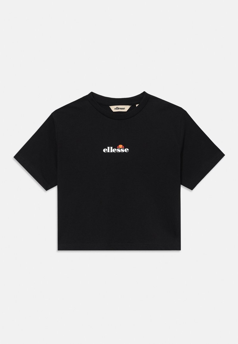 Čierne skrátené tričko s krátkymi rukávmi a bielym a oranžovým logom ellesse umiestneným na hrudi, zobrazené na jednoduchom pozadí.
