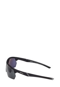 Occhiali da sole neri con lenti angolari, finitura opaca testurizzata sulla montatura, accenti grigi e un logo sul lato. Naselli regolabili.