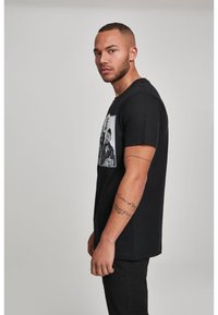 Mister Tee T-shirts print - black