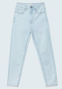 Jasnoniebieskie dżinsy o wąskim kroju, wyposażone w pięć kieszeni, zapięcie na guzik i zamek błyskawiczny oraz subtelne przetarcia na materiale.