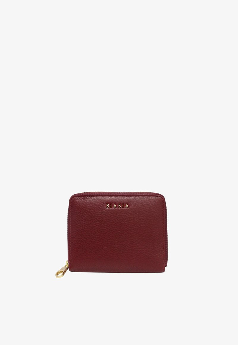 Portafoglio in pelle bordeaux con finitura testurizzata, logo "BIASIA" in oro impresso e chiusura con zip. Forma compatta e rettangolare.