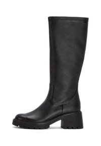 Stivali neri in pelle al ginocchio con una texture liscia, tacco rettangolare e suola scolpita. Presentano un design elegante e dettagli di cucitura minimi.