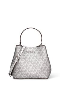 Zilveren Michael Kors handtas met monogram patroon, bovenhandvat en verstelbare schouderriem op een witte achtergrond.