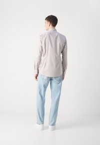 HUGO KASON - Overhemd - medium brown