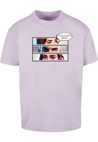 Camiseta de algodón de color púrpura claro con un gráfico que muestra tres pares de ojos y un globo de texto que dice: "¿ESTÁS PENSANDO LO MISMO QUE YO?"