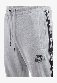 Valgt, marl grey black white