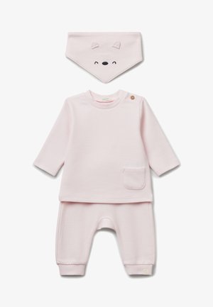 Completo rosa in cotone a coste con maniche lunghe, dettaglio tasca e bavaglino coordinato con orecchie da orso e volto ricamato.