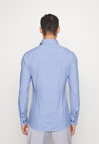 BOSS HANK KENT - Camisa formal - light/pastel blue