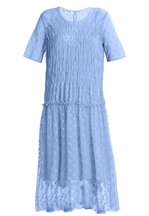 Vaaleansininen, lyhythihainen mekko, joka on valmistettu pilkullisesta, läpikuultavasta kankaasta. Mekossa on ryppyinen yläosa ja kerroksellinen liehuva helma.