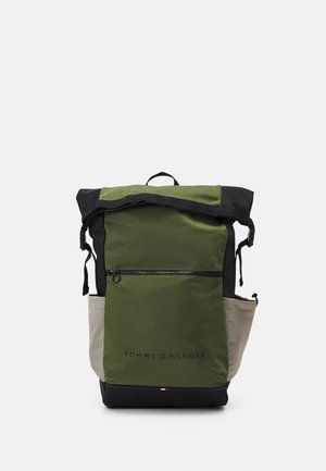 Tommy Hilfiger URBAN ESSENTIAL ROLLTOP UNISEX - Tagesrucksack - mentor green