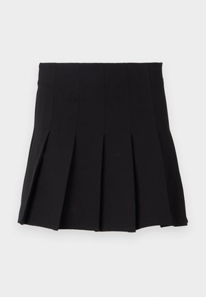 Jupe plissée noire avec une taille ajustée, fabriquée à partir d'un tissu lisse. Présente de multiples plis verticaux pour une silhouette structurée.