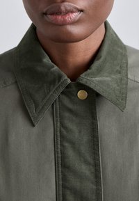 Vanessa Bruno ENGIE - Καλοκαιρινό �μπουφάν - olive