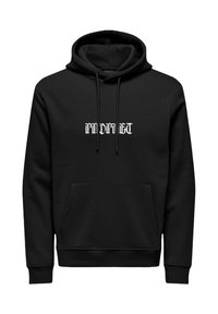 Sudadera negra con un bolsillo canguro en la parte frontal, texto blanco destacado en el centro, fabricada con un tejido suave y un ajuste relajado. Capucha con cordón.