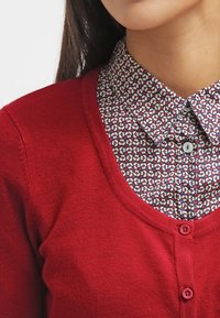 Zalando Essentials Vest - dark red