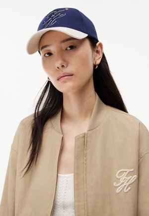 Tommy Hilfiger, Šiltovka - yale navy