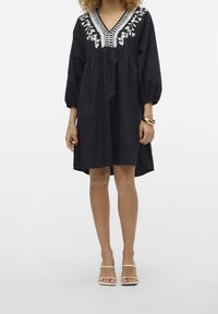 Vero Moda Vestido informal - black