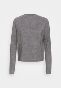 Grauer Pullover mit langen Ärmeln und Rundhalsausschnitt, aus einem weichen, strukturierten Stoff gefertigt. Das Design zeichnet sich durch minimale Nähte und eine lockere Passform aus.