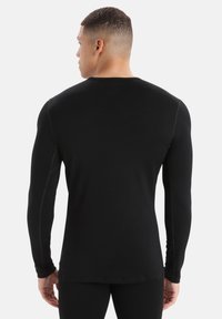 icebreaker MEN TECH - Unterhemd/-shirt - black unboxed