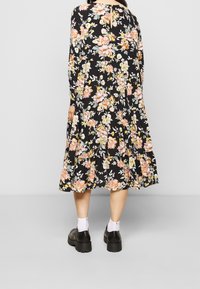 Pieces Petite Denní šaty - black